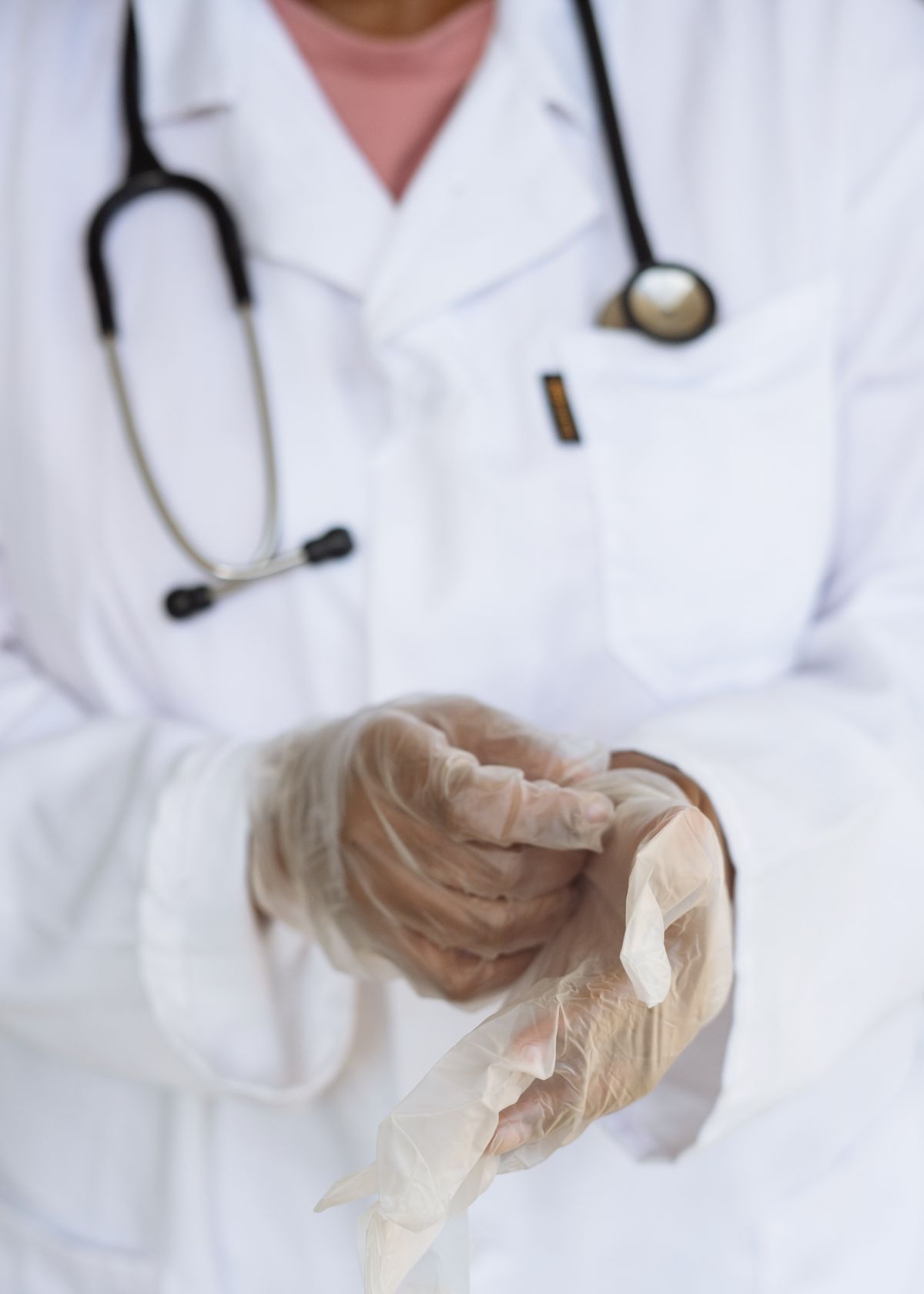 Why Blood Tests Cost $80 at Labcorp but $900 at the Hospital
